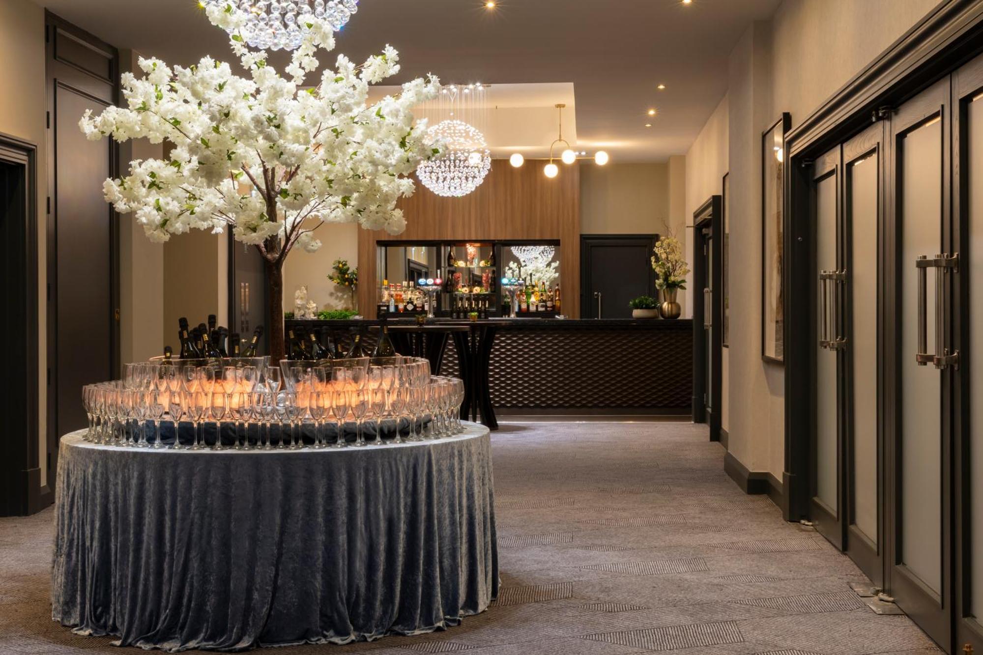 Crowne Plaza Stratford-Upon-Avon By Ihg Hotel Exterior photo